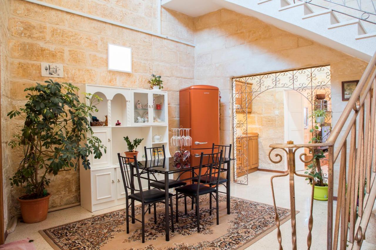 Tal-Karmnu Entire House With Private Heated Pool And Jacuzzi Villa Kirkop Dış mekan fotoğraf