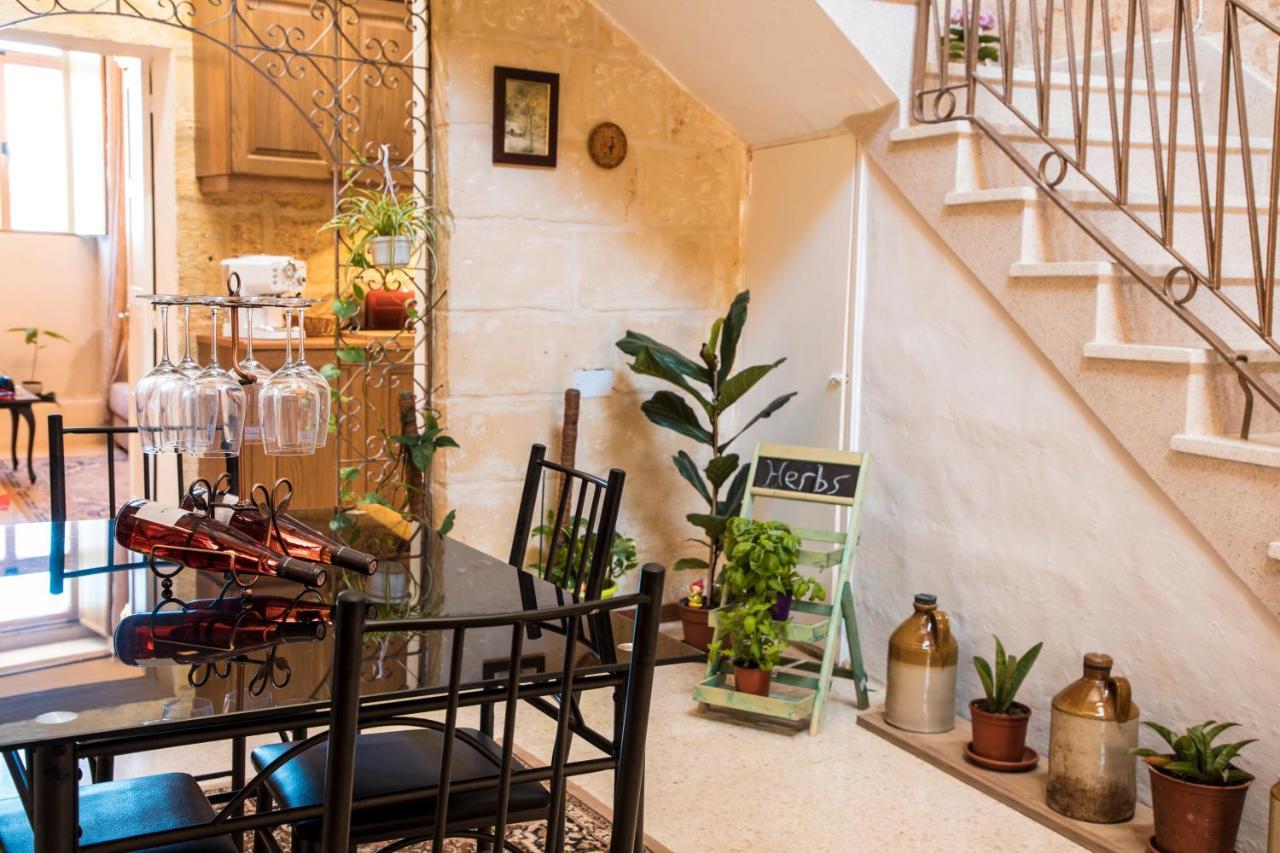 Tal-Karmnu Entire House With Private Heated Pool And Jacuzzi Villa Kirkop Dış mekan fotoğraf