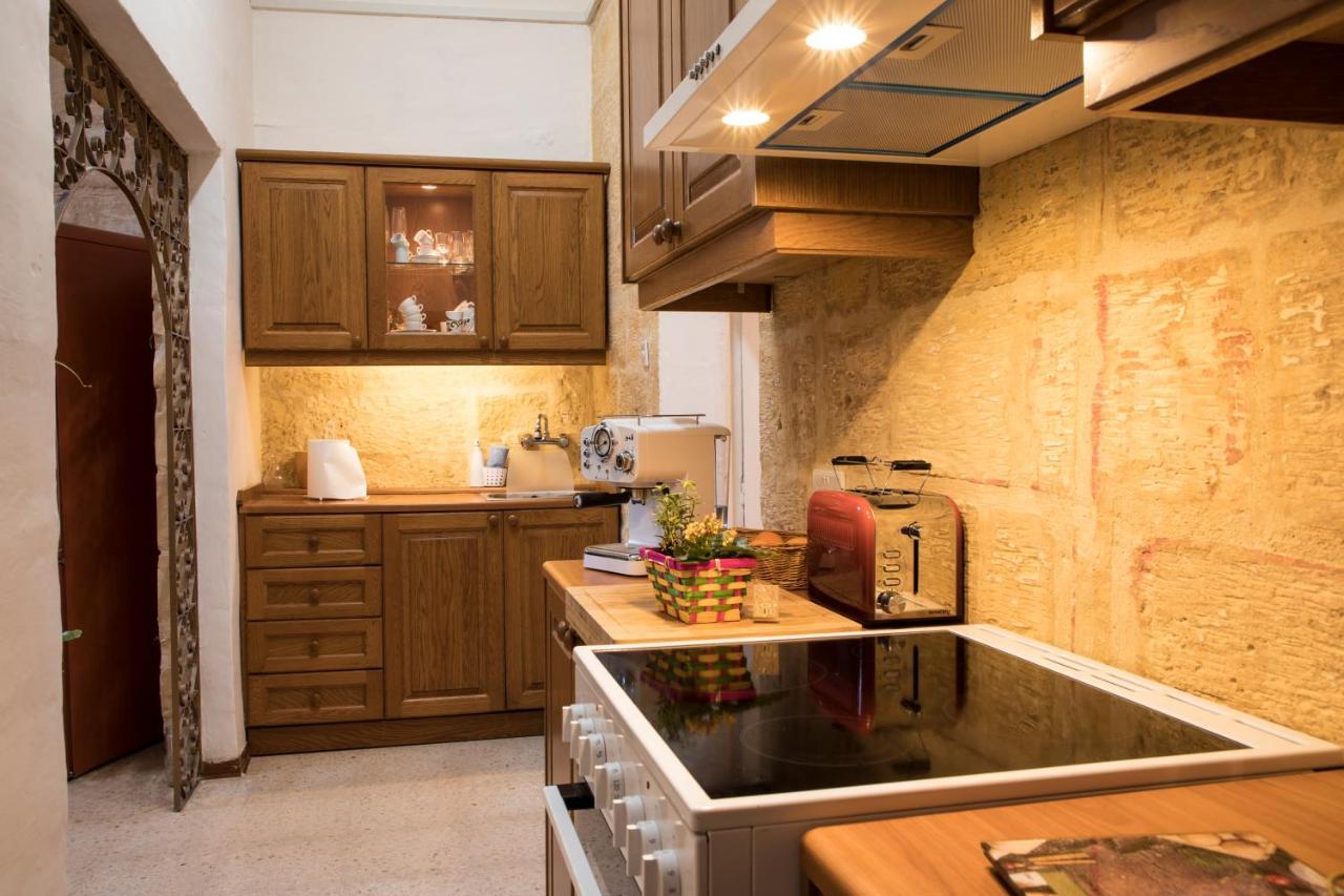 Tal-Karmnu Entire House With Private Heated Pool And Jacuzzi Villa Kirkop Dış mekan fotoğraf