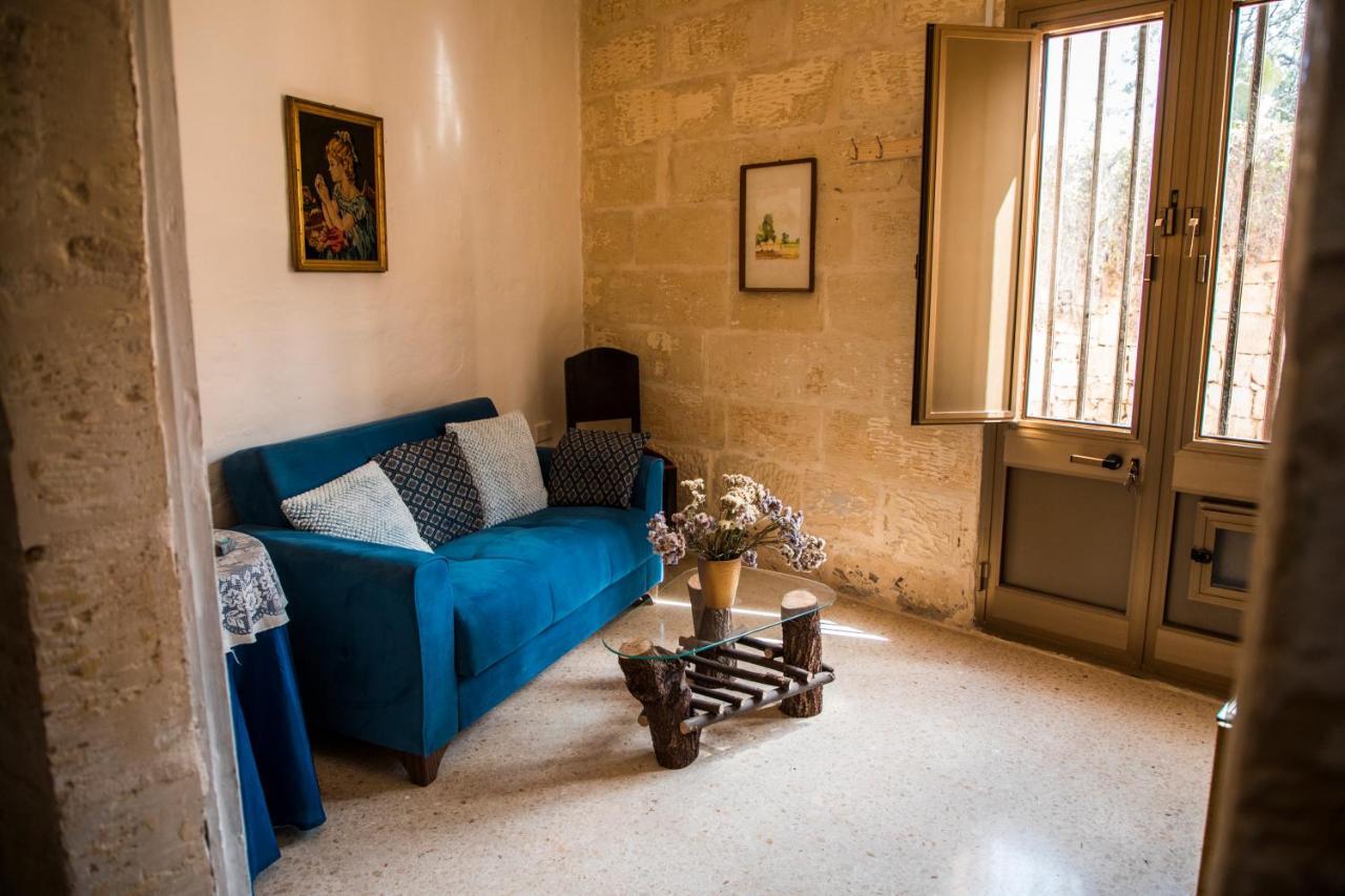 Tal-Karmnu Entire House With Private Heated Pool And Jacuzzi Villa Kirkop Dış mekan fotoğraf