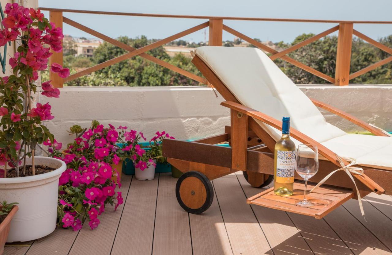 Tal-Karmnu Entire House With Private Heated Pool And Jacuzzi Villa Kirkop Dış mekan fotoğraf